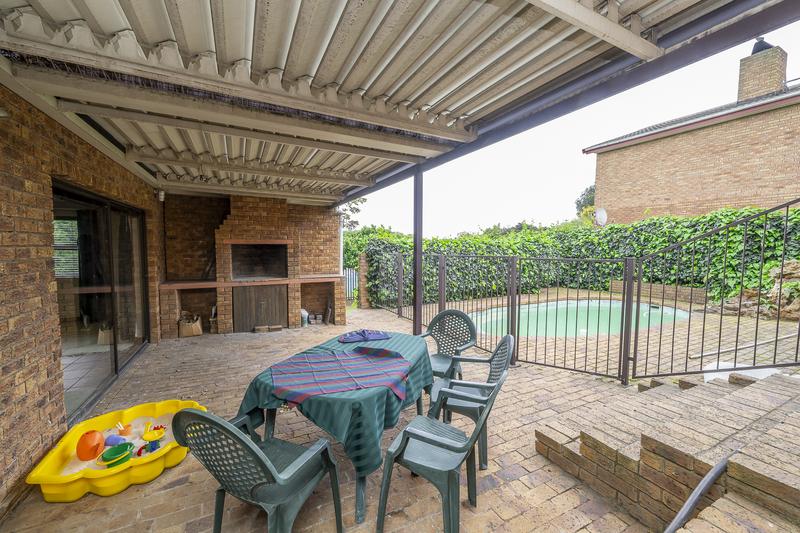4 Bedroom Property for Sale in Chrismar Western Cape
